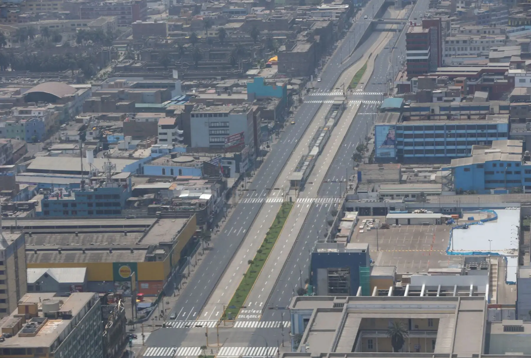 LIMA PERÚ, OCTUBRE 22. Vistas panoramicas de calles y plazas vacías de Lima durante el Censo Nacional 2017. Foto: ANDINA/ Jhony Laurente