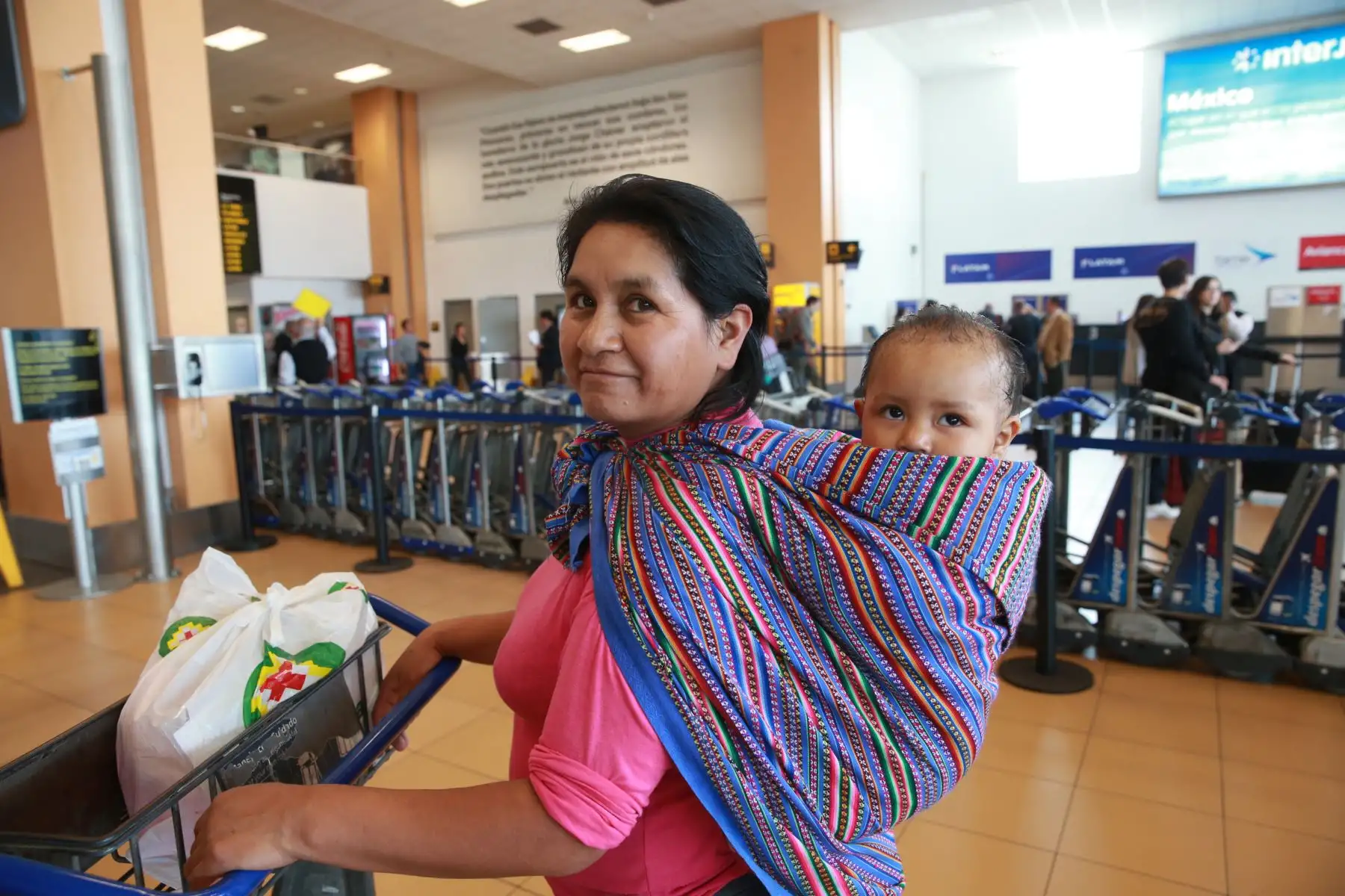 LIMA PERÚ, OCTUBRE 22. Aeropuerto Jorge Chavez, durante el Censo 2017. Foto: ANDINA/ Dante Zegarra.