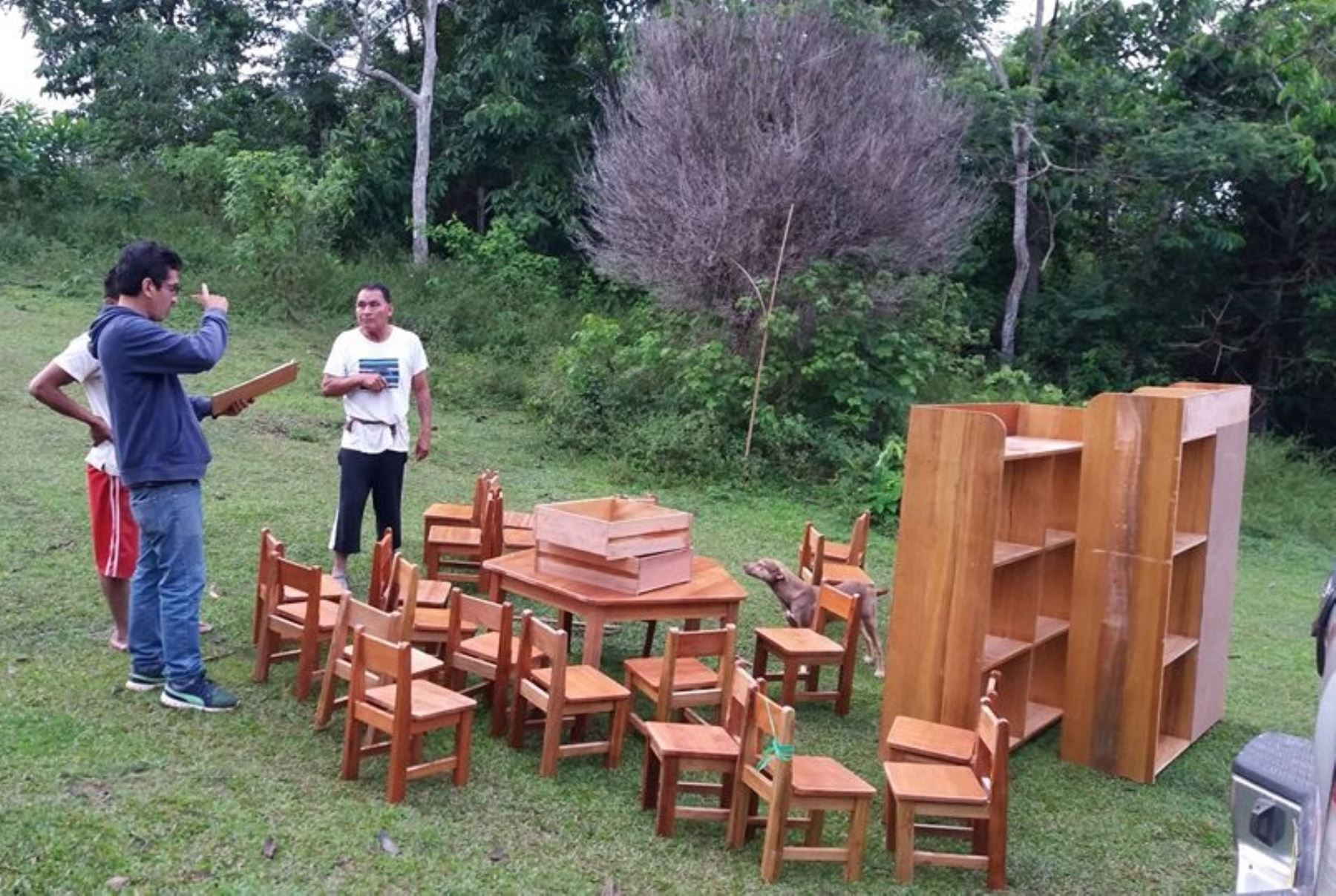 San Martín fabrica mobiliario escolar con madera incautada en la región.Foto: ANDINA.