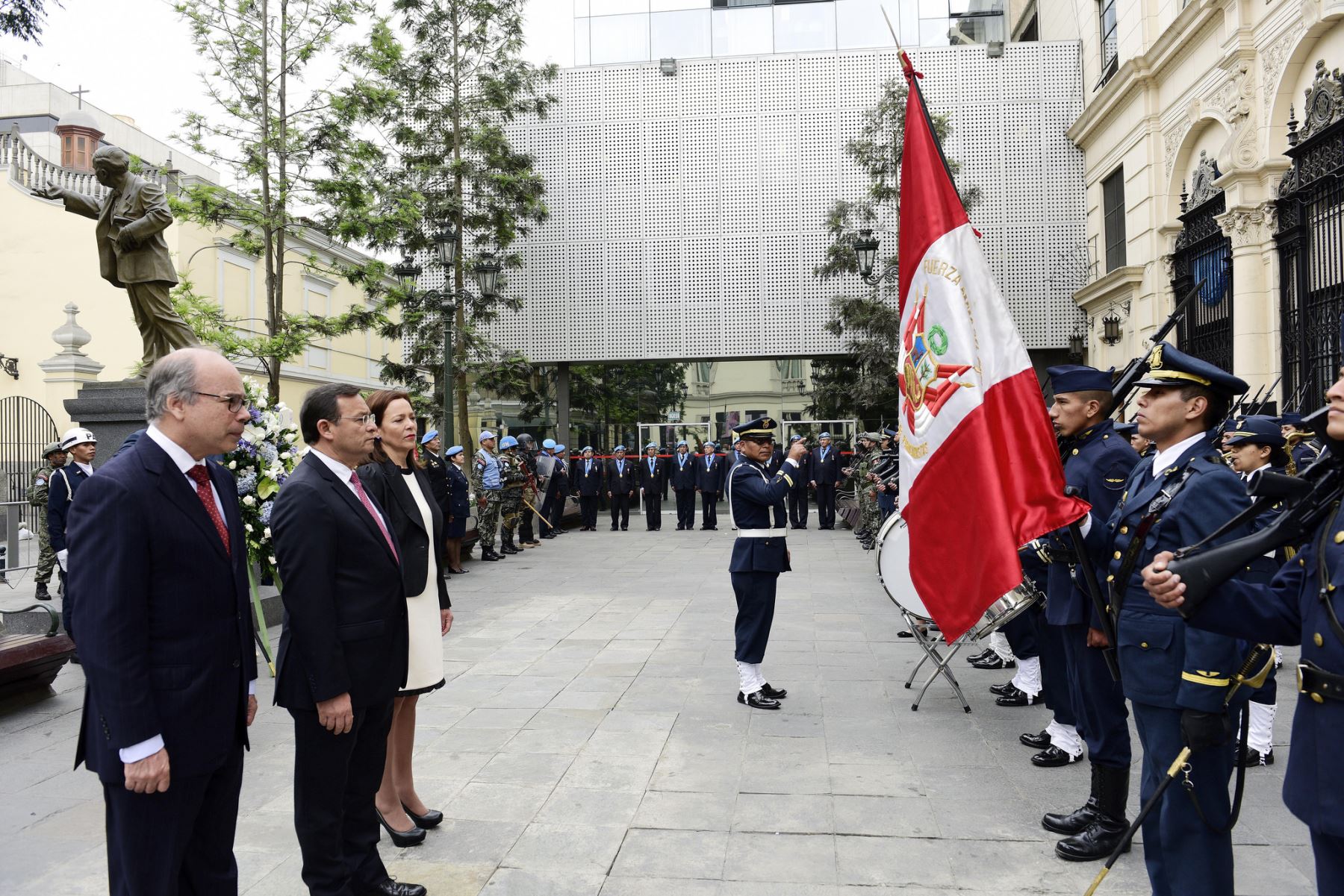 Canciller Ricardo Luna participa en ceremonia por aniversario de Naciones Unidas.