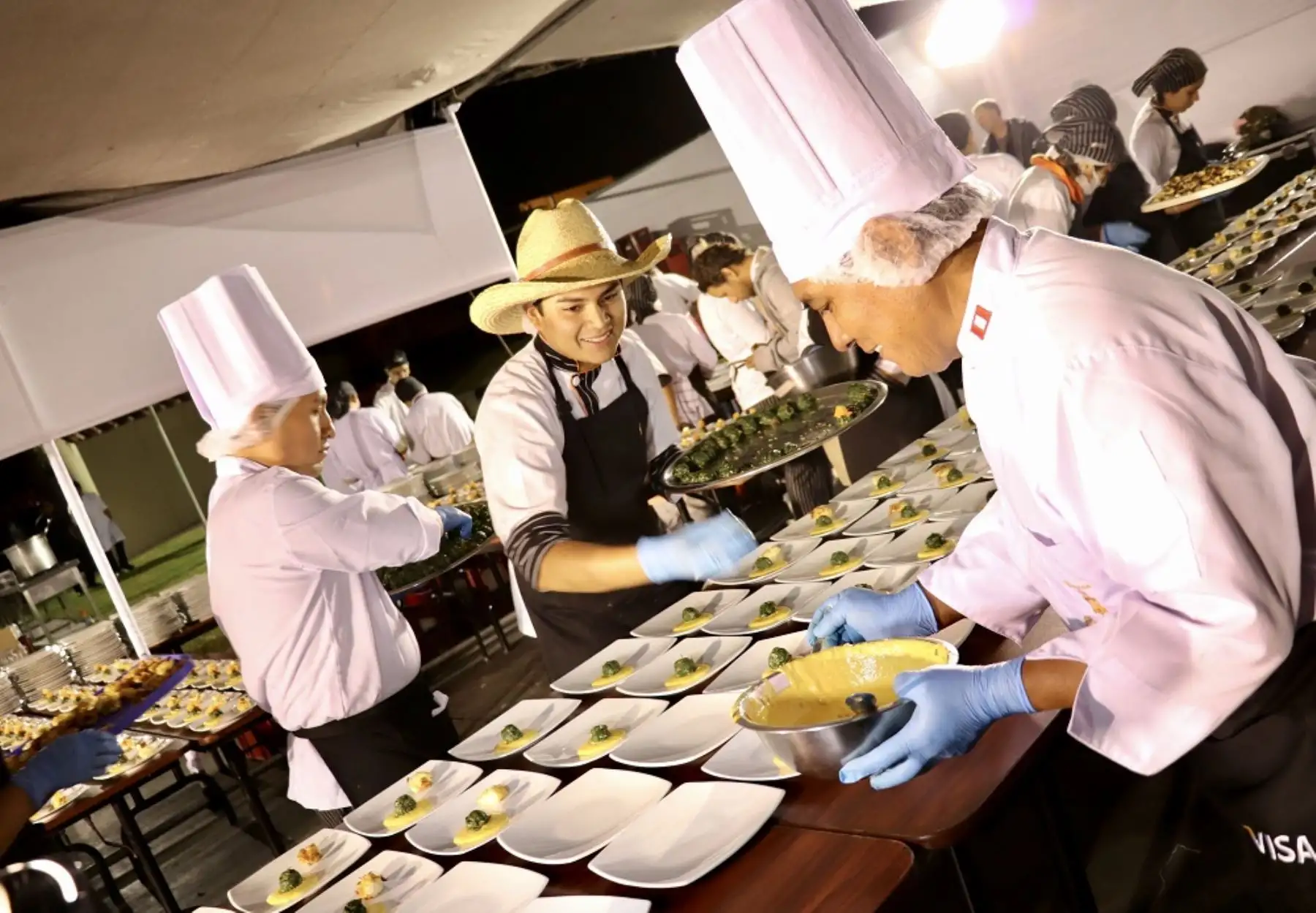 Cocineros arequipeños se unen en lucha contra desnutrición y anemia infantil. ANDINA/Difusión