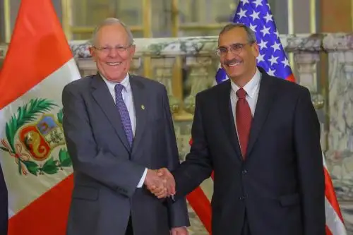 LIMA -PERÚ- 24 OCTUBRE.El nuevo embajador de los Estados Unidos en el Perú, Krishna Raj Urs, presentó esta tarde sus cartas credenciales ante el presidente Pedro Pablo Kuczynski.Foto: ANDINA/Prensa Presidencia