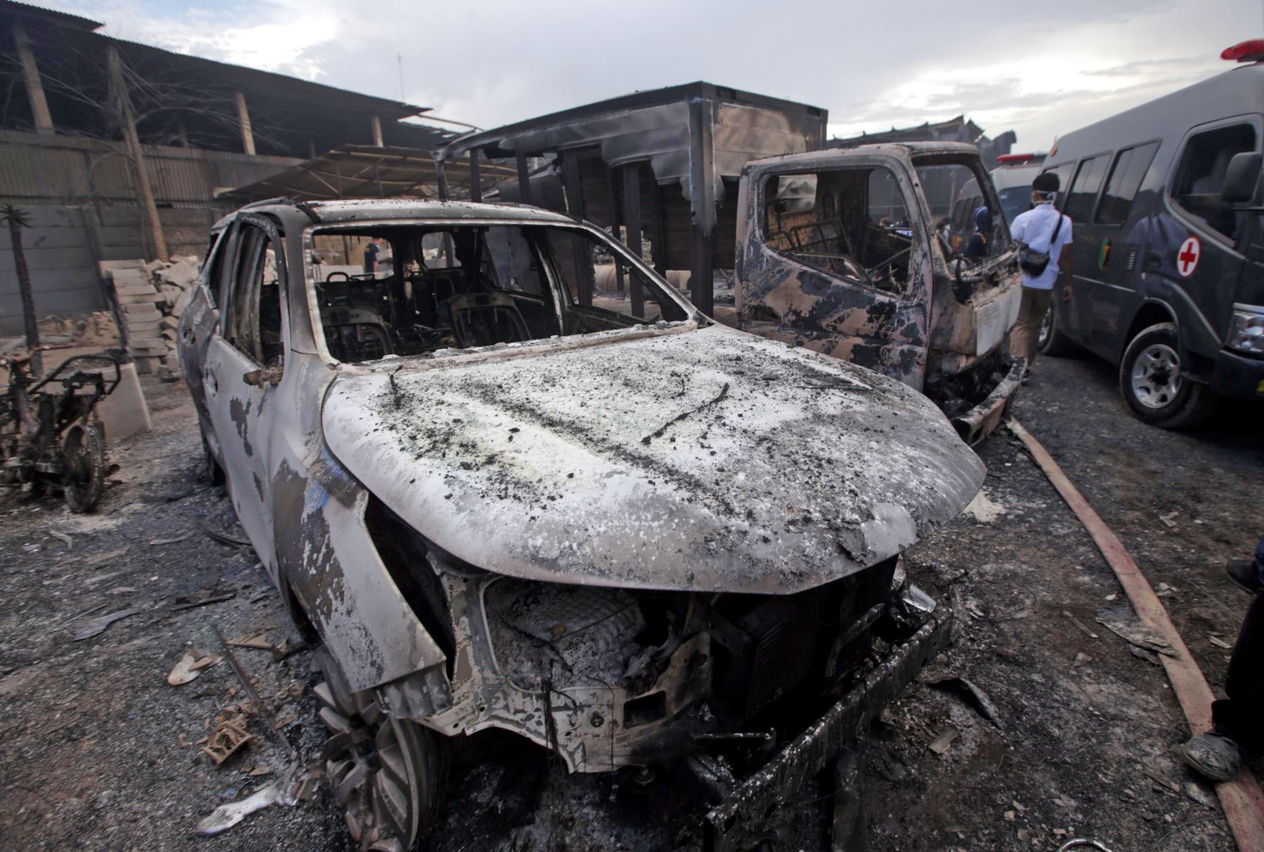 Incendio en fábrica de pirotecnia deja más de 40 muertos en Indonesia. Foto: EFE