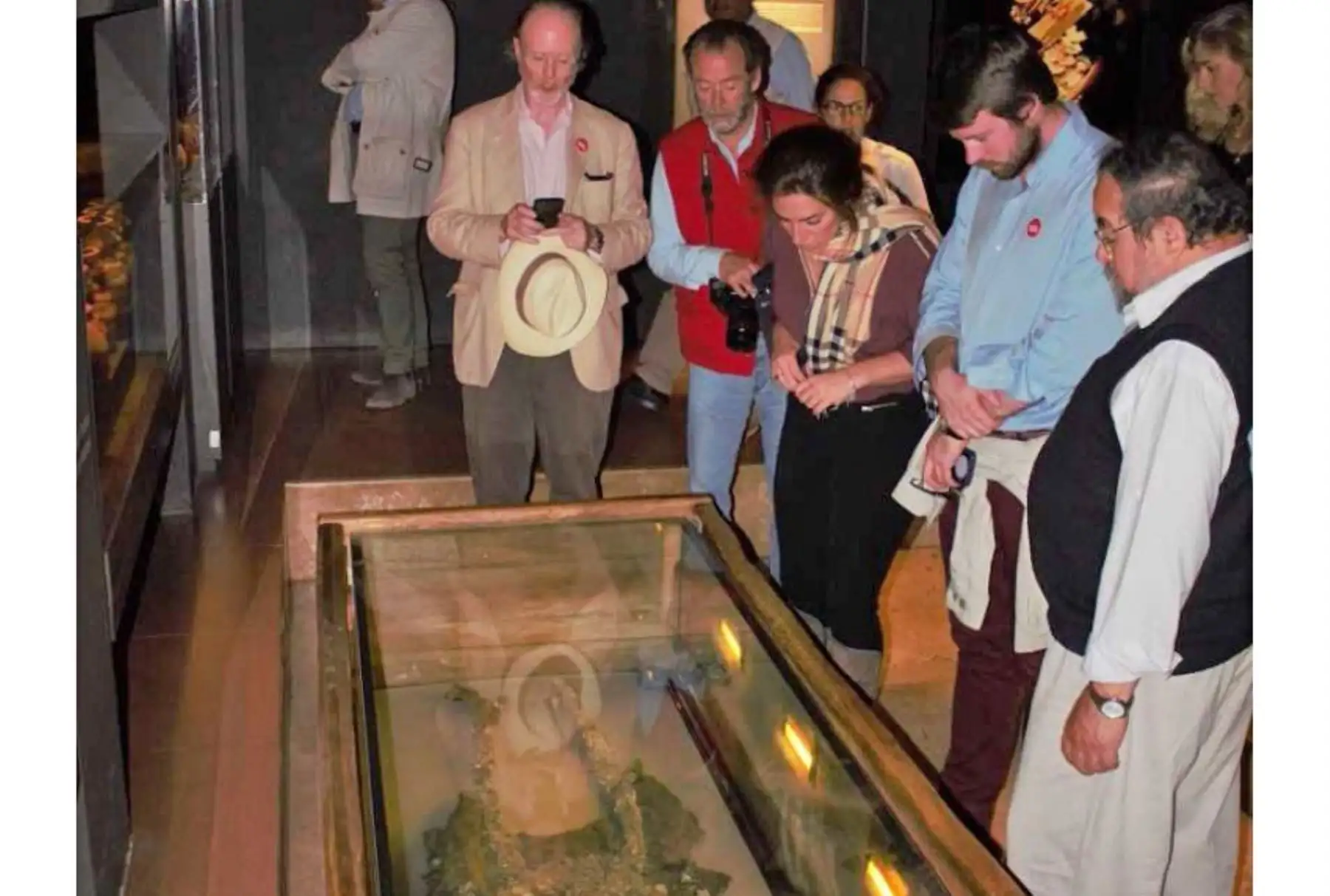Los restos óseos del Señor de Sipán, así como las más de 1,900 piezas de su ajuar funerario que se conservan en el museo Tumbas Reales, deslumbraron al príncipe de Bélgica, Pierre d