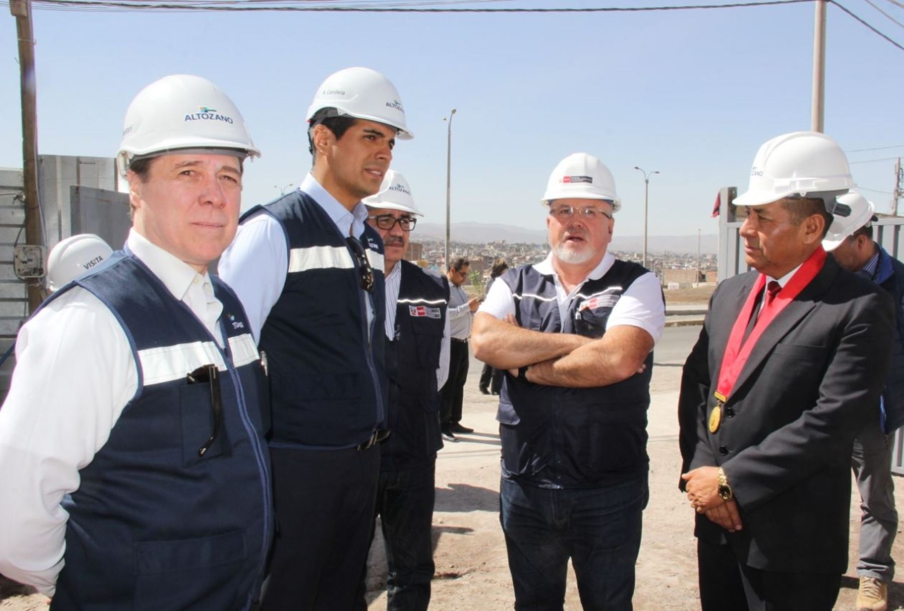 Ministro de Vivienda, Carlos Bruce, realiza visita de trabajo en Arequipa. ANDINA