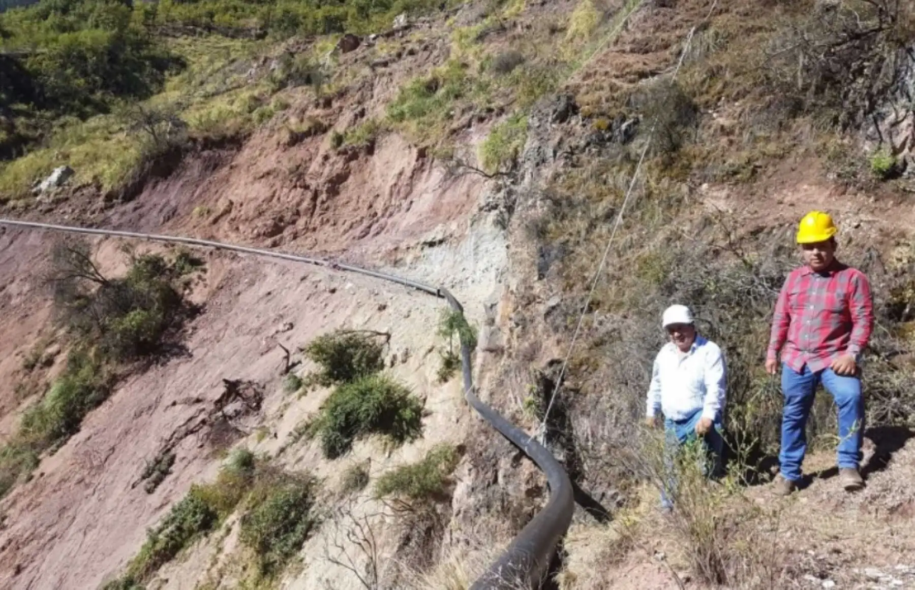 Con la finalidad de mejorar la actividad agropecuaria en la cuenca del Río Pampas, el Ministerio de Agricultura y Riego, a través del programa Agro Rural, viene realizando obras de riego en la provincia Chincheros que beneficiarán a 1,550 campesinos.