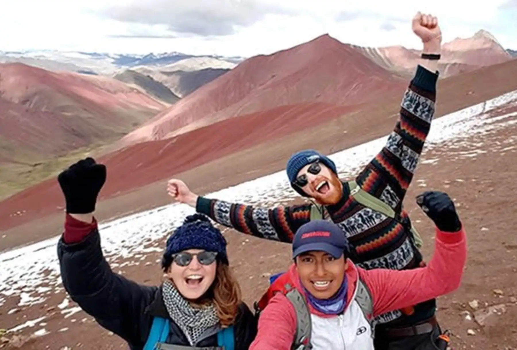 Conozca el Valle Rojo de Cusco, nueva sensación turística natural. Foto: Redes Sociales.