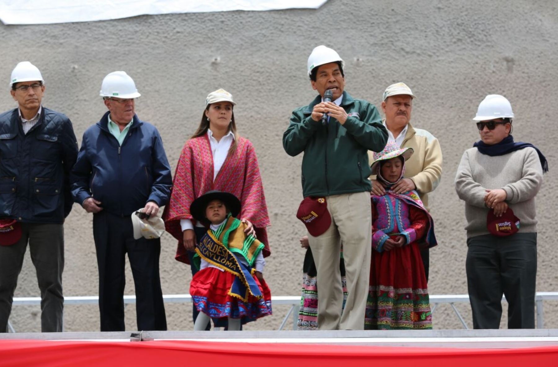 Ministro de Agricultura y Riego, José Manuel Hernández en discurso en proyecto Majes Sihuas II. Foto: Cortesía.