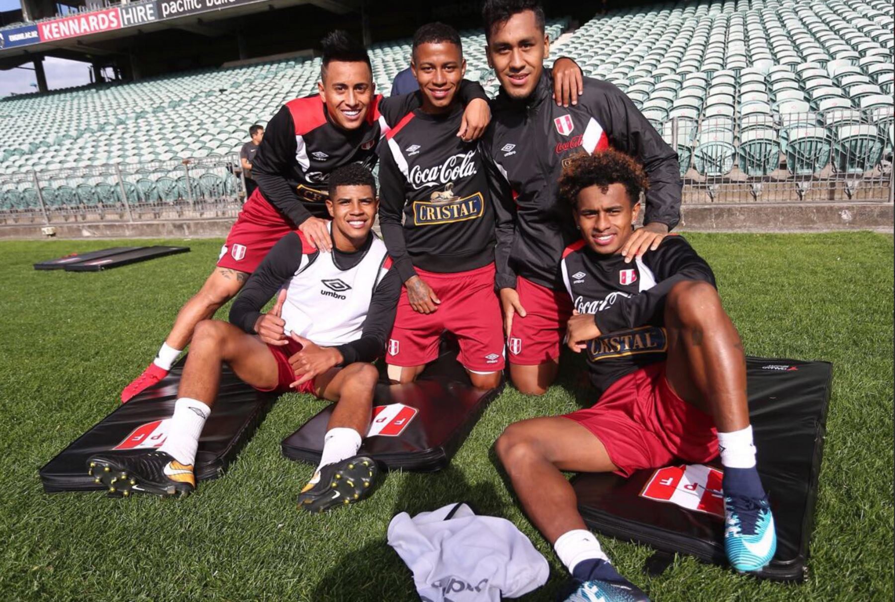 La selección peruana de fútbol realiza su primer entrenamiento en Nueva Zelanda. Foto: ANDINA/ FPF