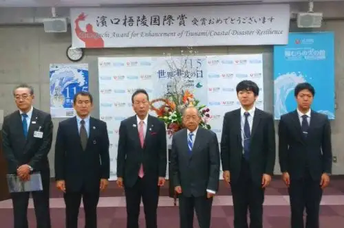 Julio Kuroiwa es premiado en Japón por ayudar a proteger ciudades contra tsunamis.