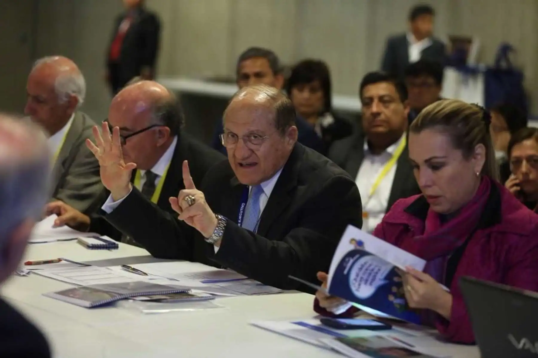 Los gobernadores de las regiones de Ica, Apurímac, Ayacucho, Junín y Huancavelica, que conforman la Mancomunidad Regional de Los Andes, se comprometieron con el Ministerio de Salud (Minsa) en implementar acciones decididas que permitan reducir los índices de anemia en sus respectivas regiones.