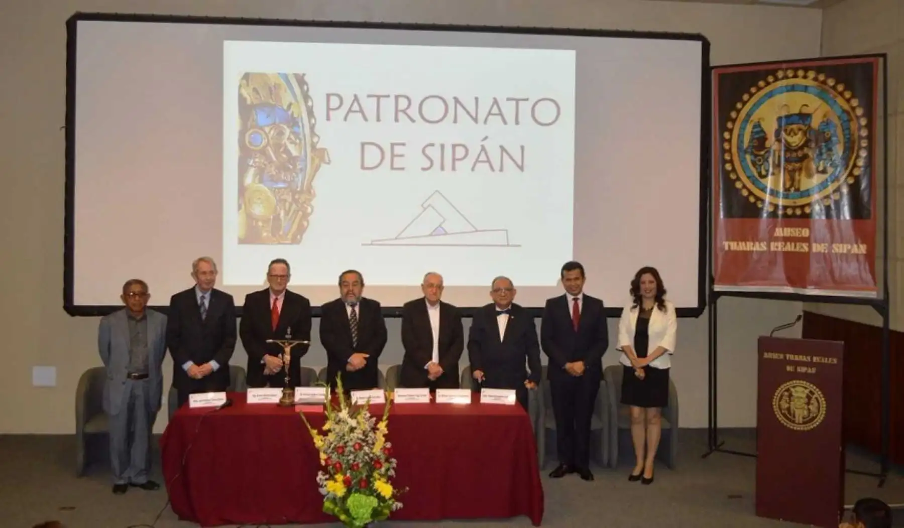 Con la finalidad de impulsar y apoyar las actividades de investigación y difusión de las investigaciones arqueológicas referidas al Señor de Sipán y las actividades culturales que se desarrollan en el Museo Tumbas Reales, juramentó el primer consejo directivo del Patronato de Sipán, integrada por personalidades vinculadas al quehacer cultural, científico y académico.