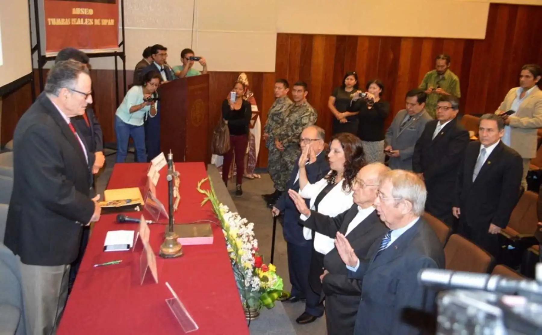 Con la finalidad de impulsar y apoyar las actividades de investigación y difusión de las investigaciones arqueológicas referidas al Señor de Sipán y las actividades culturales que se desarrollan en el Museo Tumbas Reales, juramentó el primer consejo directivo del Patronato de Sipán, integrada por personalidades vinculadas al quehacer cultural, científico y académico.