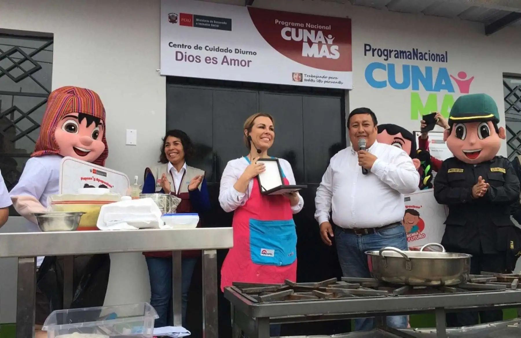 La ministra de Desarrollo e Inclusión Social, Fiorella Molinelli, anunció hoy que se han realizado las coordinaciones respectivas con el Ministerio del Interior para inaugurar locales del programa social Cuna Más en cada zona del país donde se implemente la estrategia Barrio Seguro.