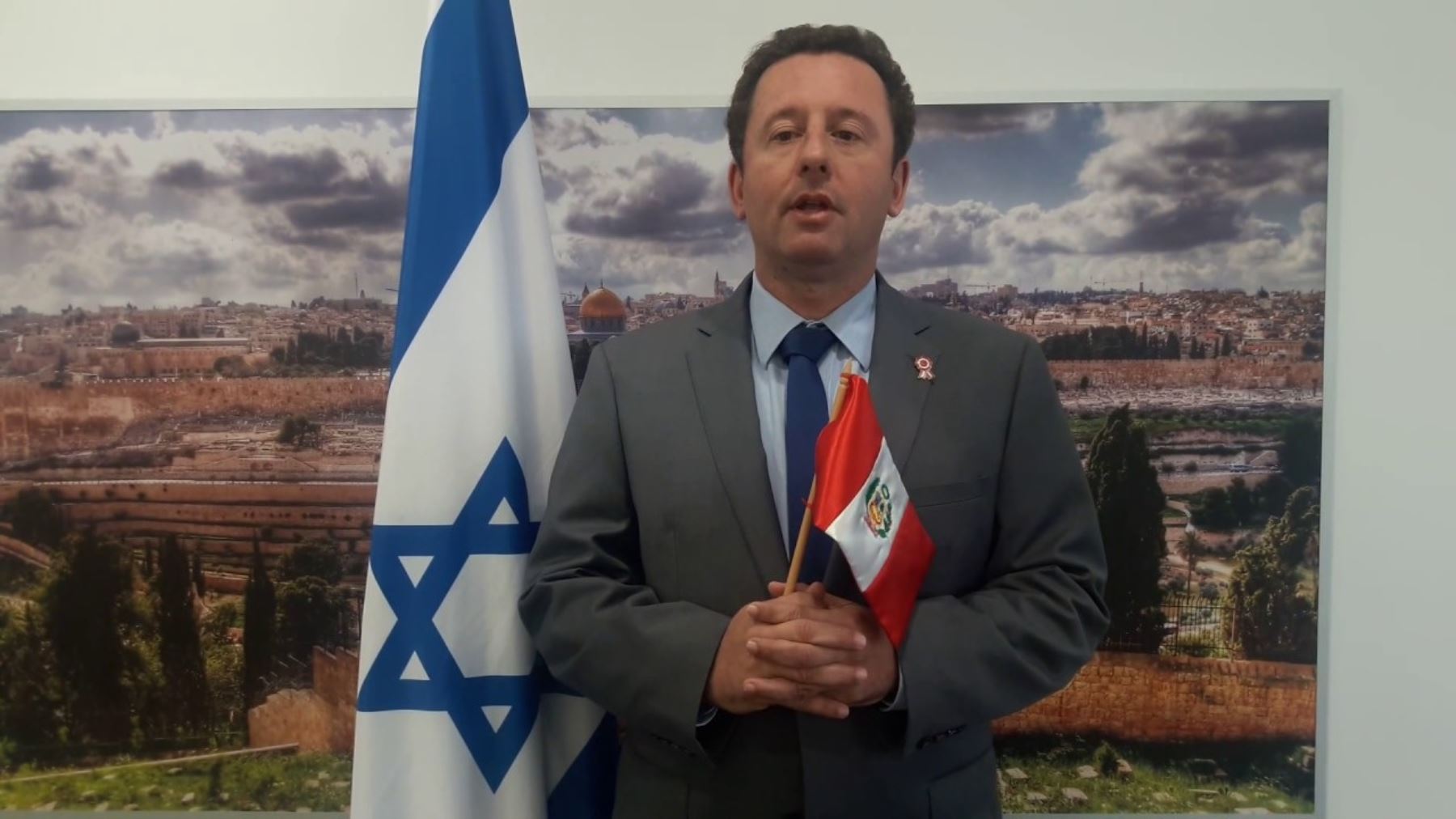 Embajador de Israel en el Perú, Raphael Singer, visitó por primera vez Trujillo, en la región La Libertad, y realizó varias actividades. Visitó fundos.