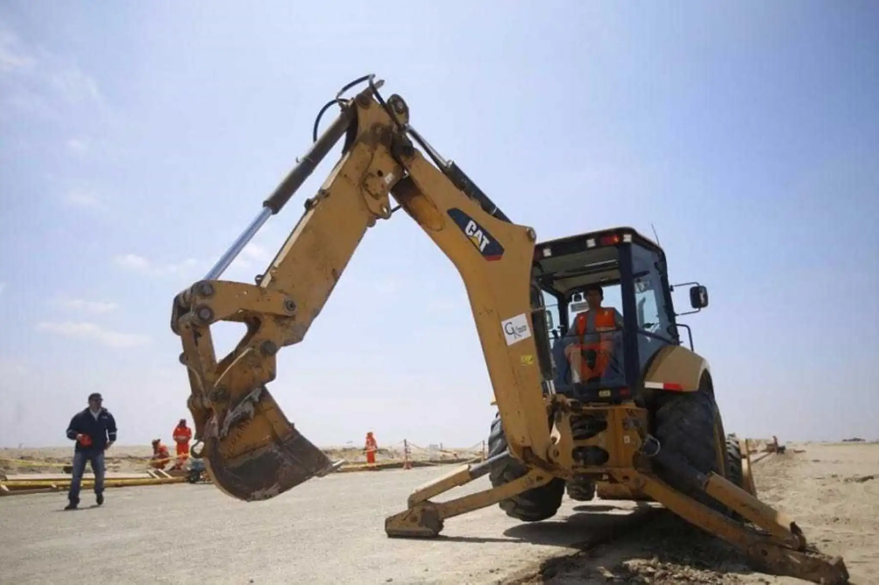 El proyecto Nueva Ciudad de Olmos, que contempla la construcción de más de 22,000 viviendas y albergará a cerca de 115,000 ciudadanos, registra al mes de noviembre un avance de obras de más del 20% y genera actualmente 1,200 empleos directos, informó el viceministro de Vivienda y Urbanismo, Jorge Arévalo.