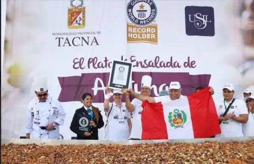 Para lograr este récord se contó con la presencia de Natalia Ramírez, adjudicadora oficial de Guinness World Records.