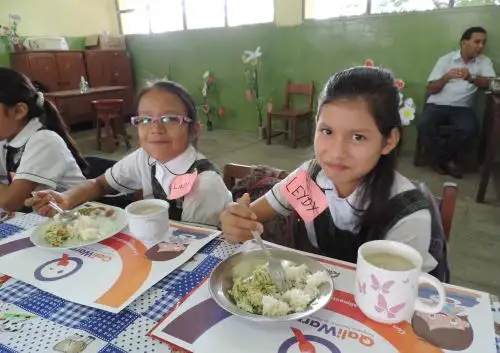 Qali Warma repone alimentos en colegios afectados por inundaciones en región San Martín.Foto:  ANDINA.