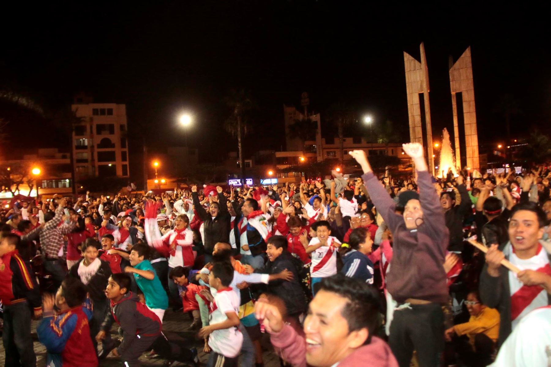Así celebraron en Chimbote el pase de Perú a la final de la Copa América. ANDINA