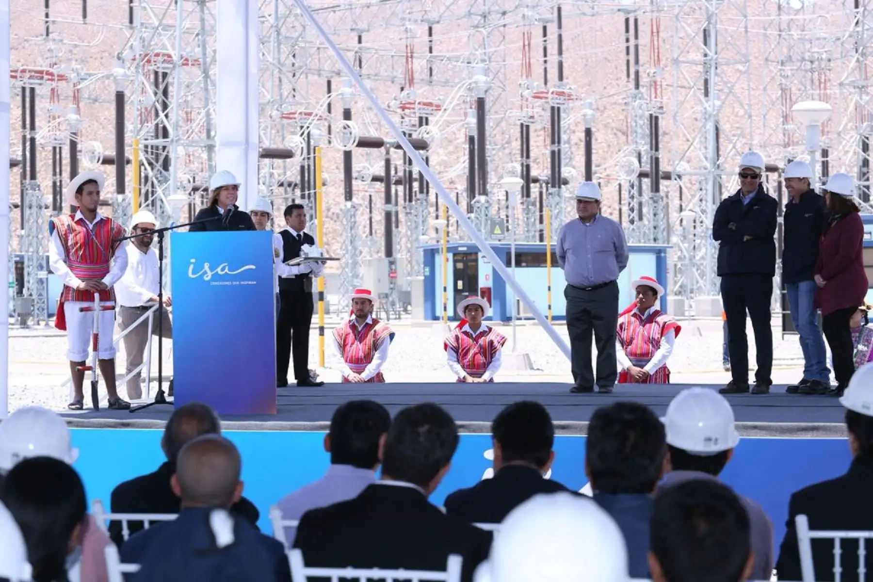 Ministra de Energía y Minas, Cayetana Aljovín, inauguró nueva línea de transmisión eléctrica en Arequipa. ANDINA/Difusión