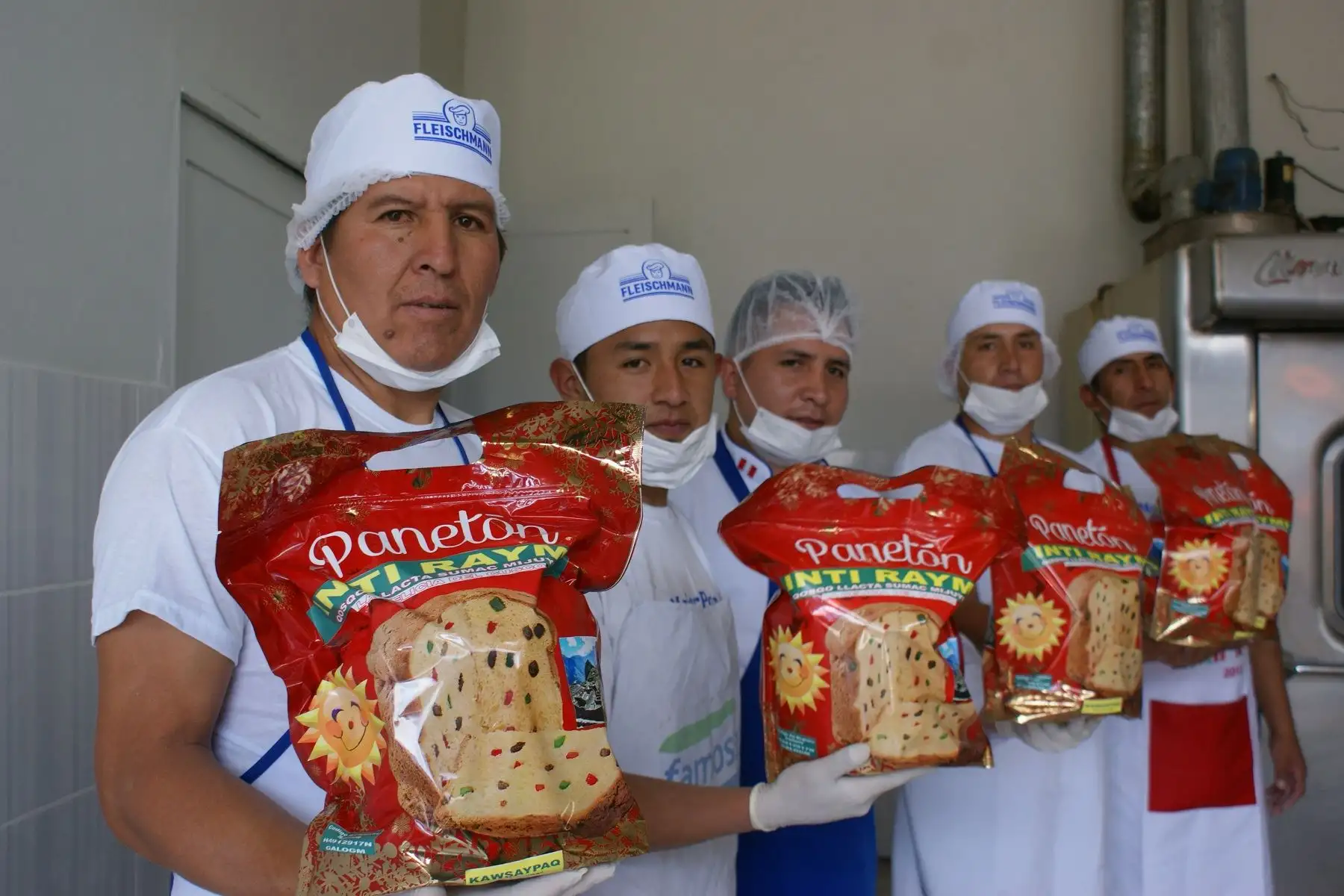 Internos de establecimiento penal de Cusco elaboran panetón Inti Raymi. ANDINA/Difusión