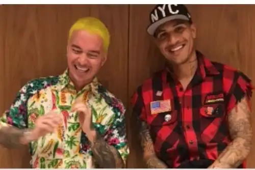 JBalvin posa aquí junto a Paolo Guerrero. INTERNET/Medios