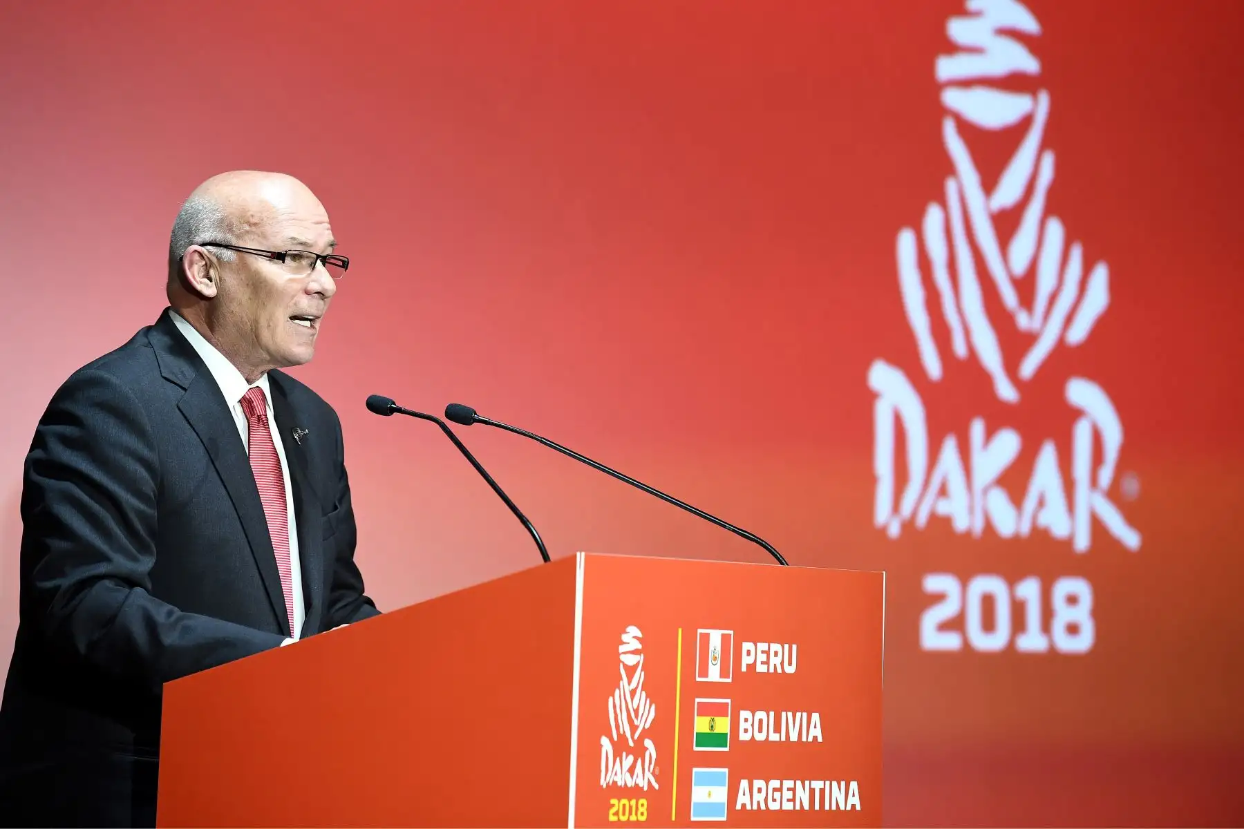 22/11/2017   Ministro de Comercio Exterior, Eduardo Ferreyros, durante la presentación en Francia del Dakar 2018. Foto: AFP.