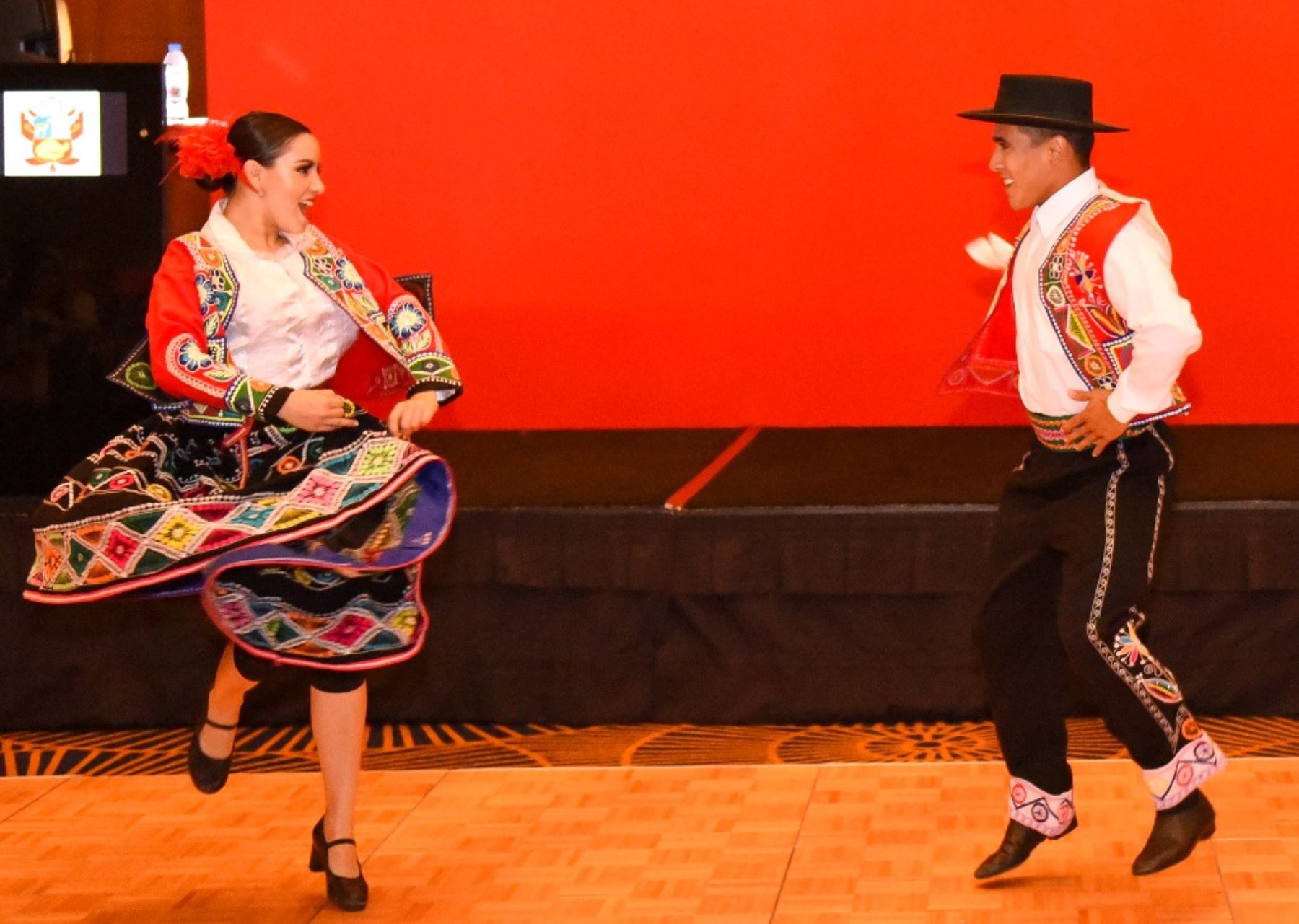 Gastronomía y danzas peruanas deslumbraron en Festival realizado en Dubái. Foto: ANDINA/Difusión.