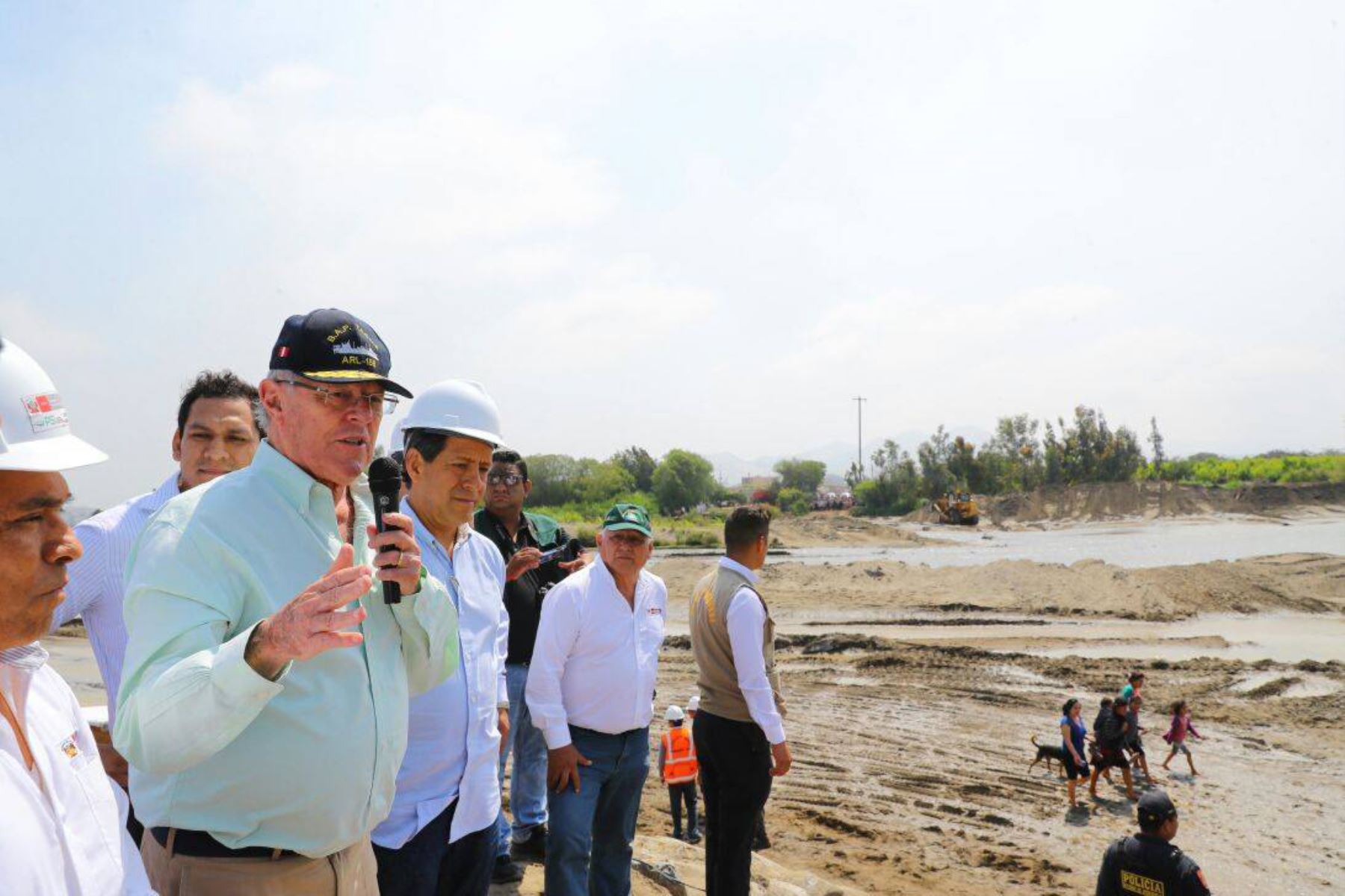 Presidente Kuczynski supervisa trabajos de limpieza y encauzamiento del río Virú en Trujillo. Foto: ANDINA/Prensa Presidencia