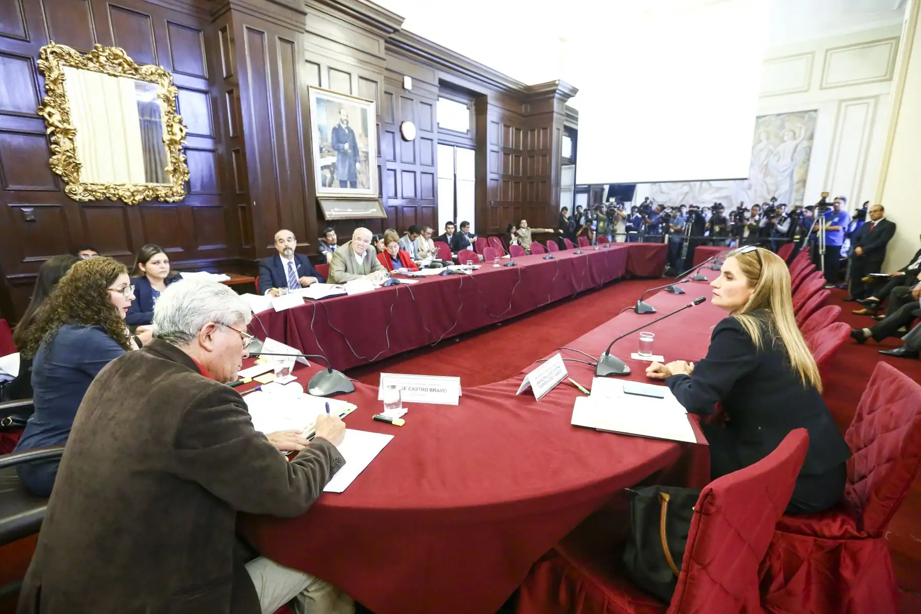 Comisión Lava Jato interrogó a Anel Townsend.