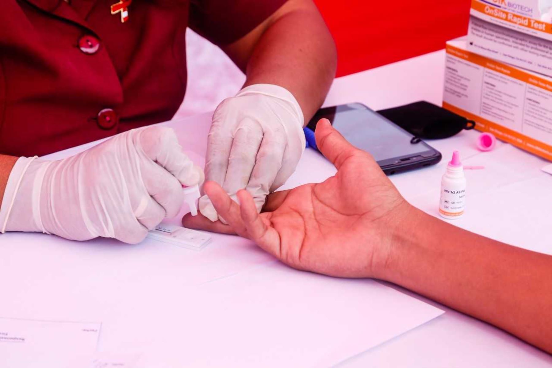 Actividad de tamizaje para descartar el VIH reunió a 10, 000 pesonas.