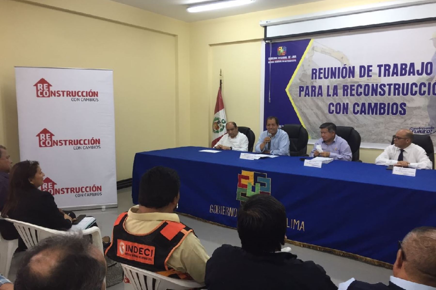 Director de Autoridad para la Reconstrucción con Cambios, Edgar Quispe, se reunió con autoridades regionales y locales de Lima. ANDINA/Difusión