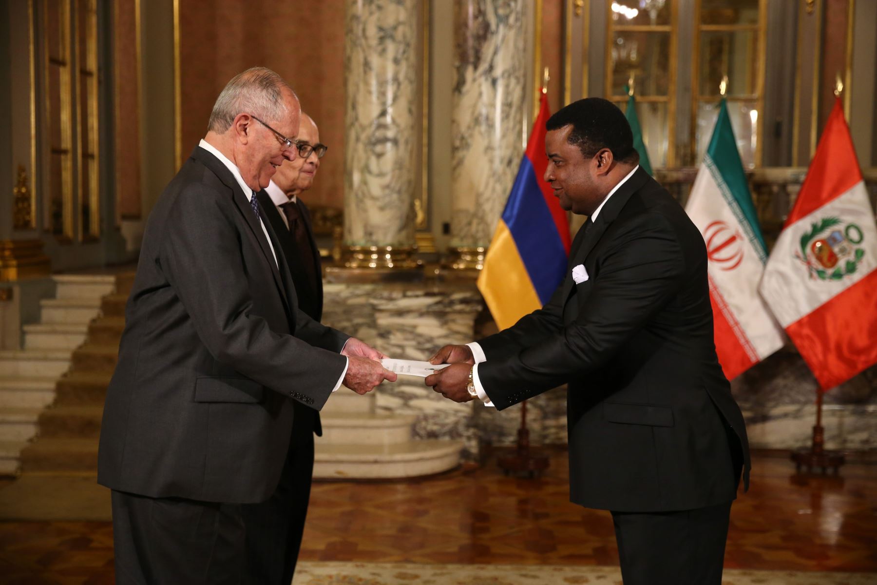 Presidente Kuczynski recibe cartas credenciales de seis embajadores concurrentes. Foto: ANDINA/Prensa Presidencia