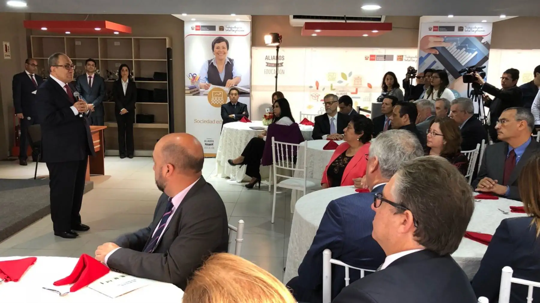 Empresas articularon proyectos en beneficio de la calidad educativa. Foto: Difusión