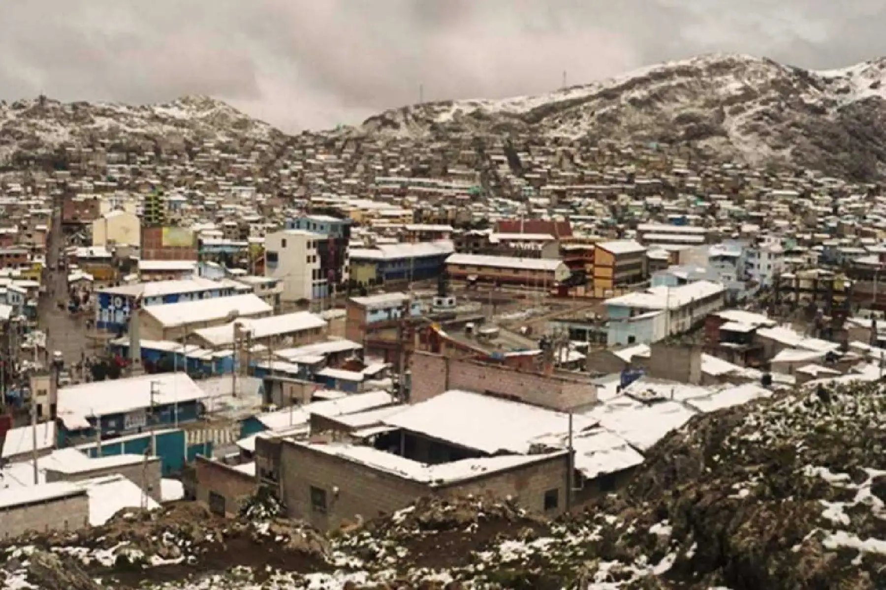 Cerro de Pasco soportó más de 10 horas de intensa nevada
