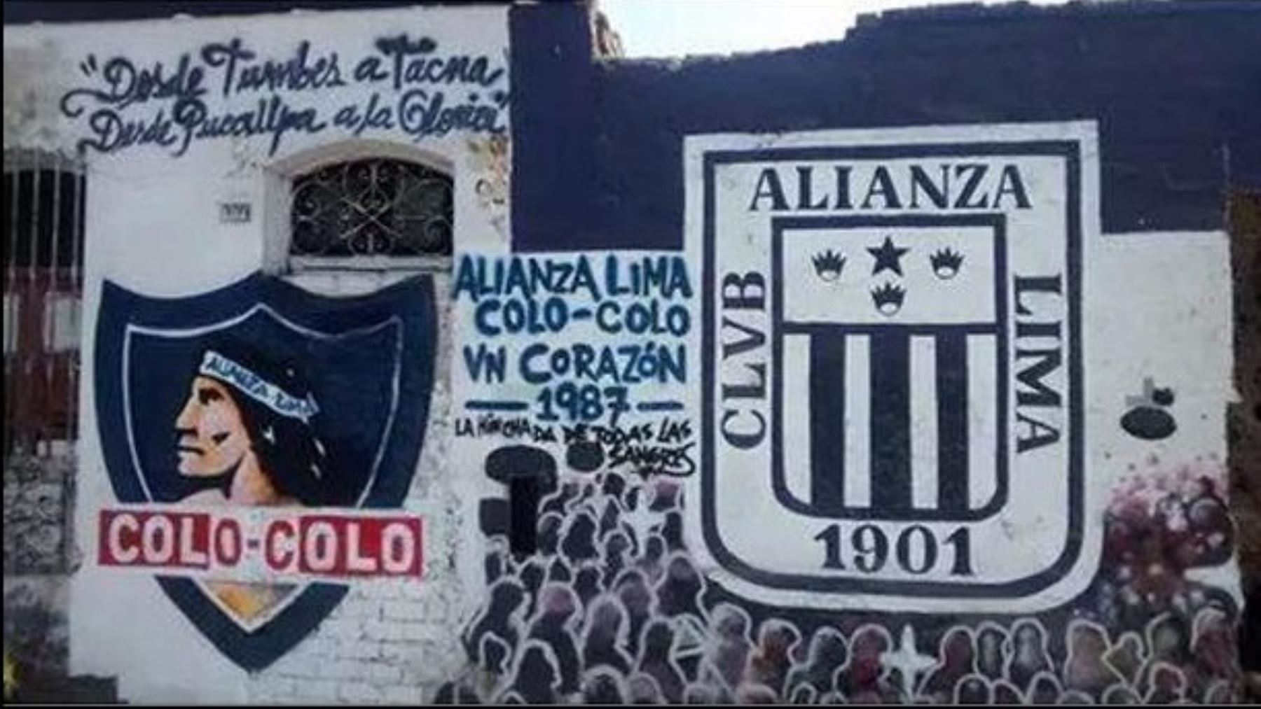 Mural sobre amistad entre Colo Colo y Alianza Lima.