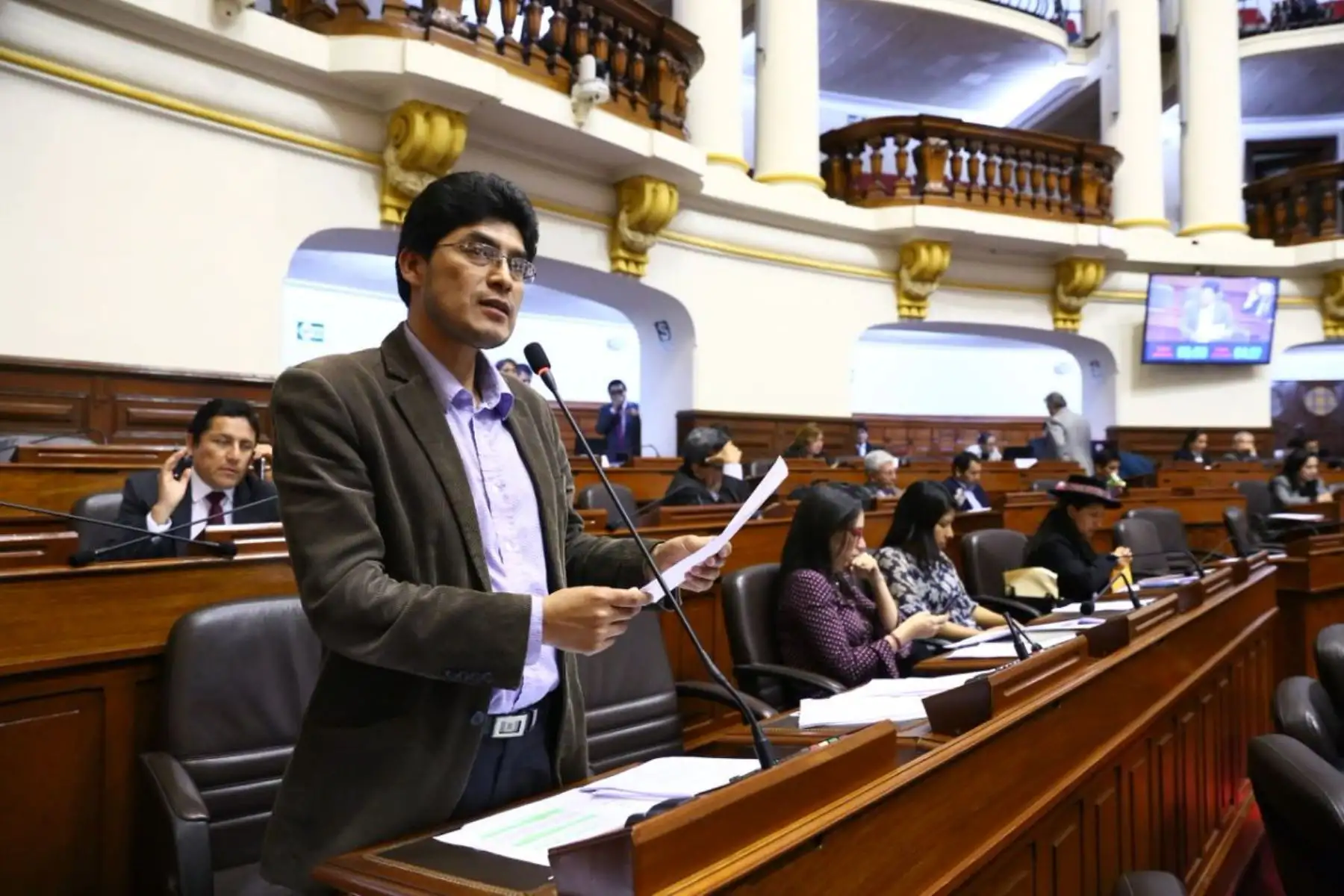 Congresista del Frente Amplio, Rogelio Tucto.