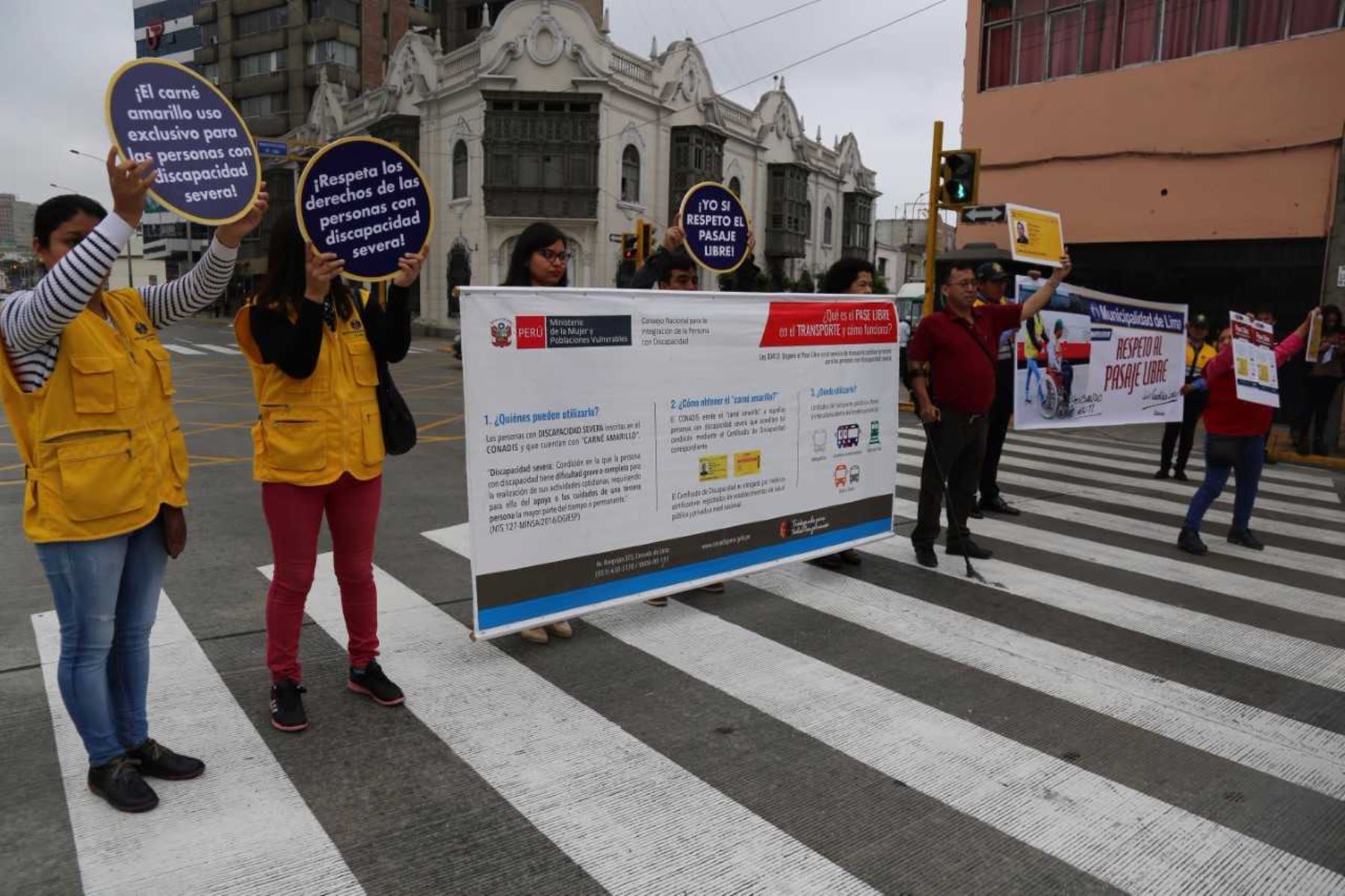 Personas con discapacidad severa tiene pase libre en transporte público. Foto: Andina/Difusión
