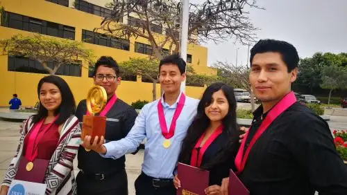 Universidad San Marcos reconoció a equipo que ganó concurso internacional de History Channel. Foto: Susana Mendoza