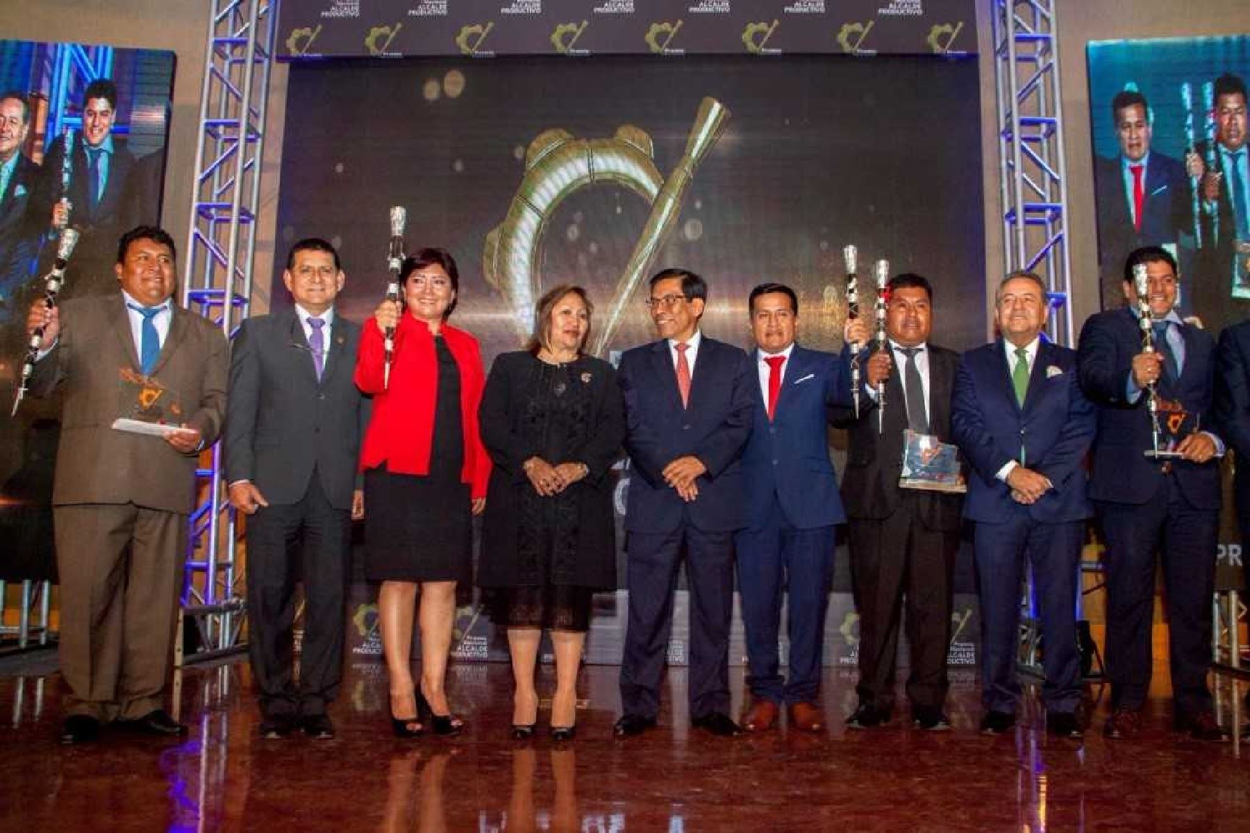 Los alcaldes reconocidos fueron de las regiones de Apurímac, Cusco, Junín, Huánuco, Pasco, Piura, Puno y San Martín; pero solo cinco autoridades locales recibieron como trofeo su “Varayoc,