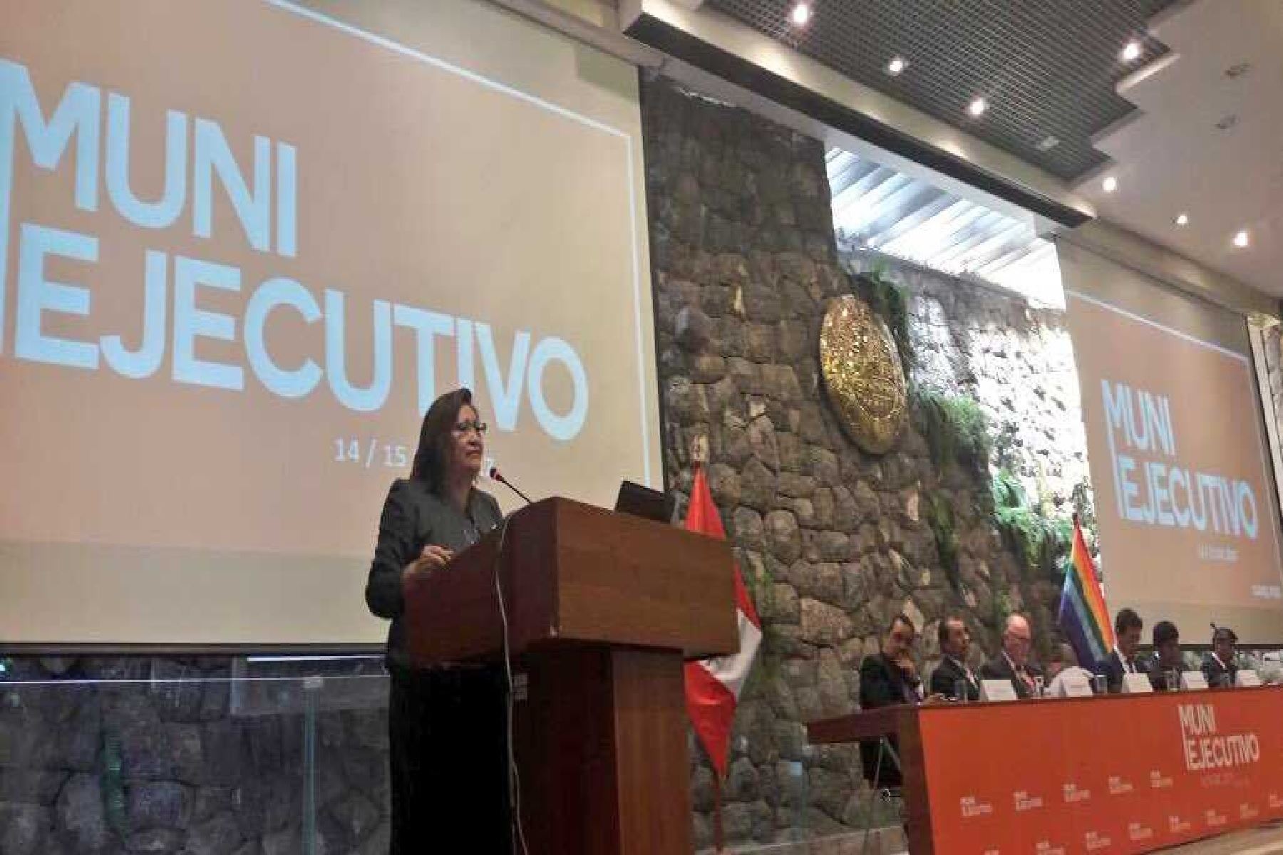 Ministra de la Mujer y Poblaciones Vulnerables (Mimp), Ana María Choquehuanca participó en el  Muni Ejecutivo – 2017, que se desarrolla en el Cusco.