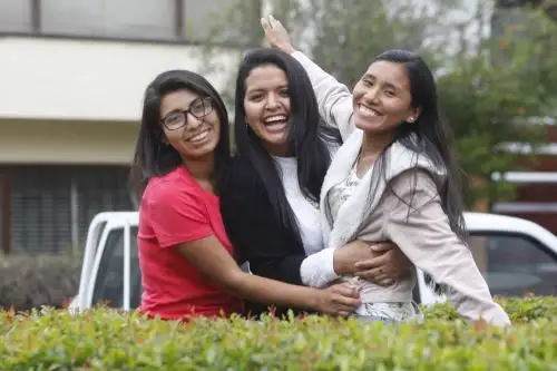 Nataly, Viviana, y Karen aprendieron a valorar la familia, a pesar de las dificultades que pasaron. ANDINA/Eddy Ramos
