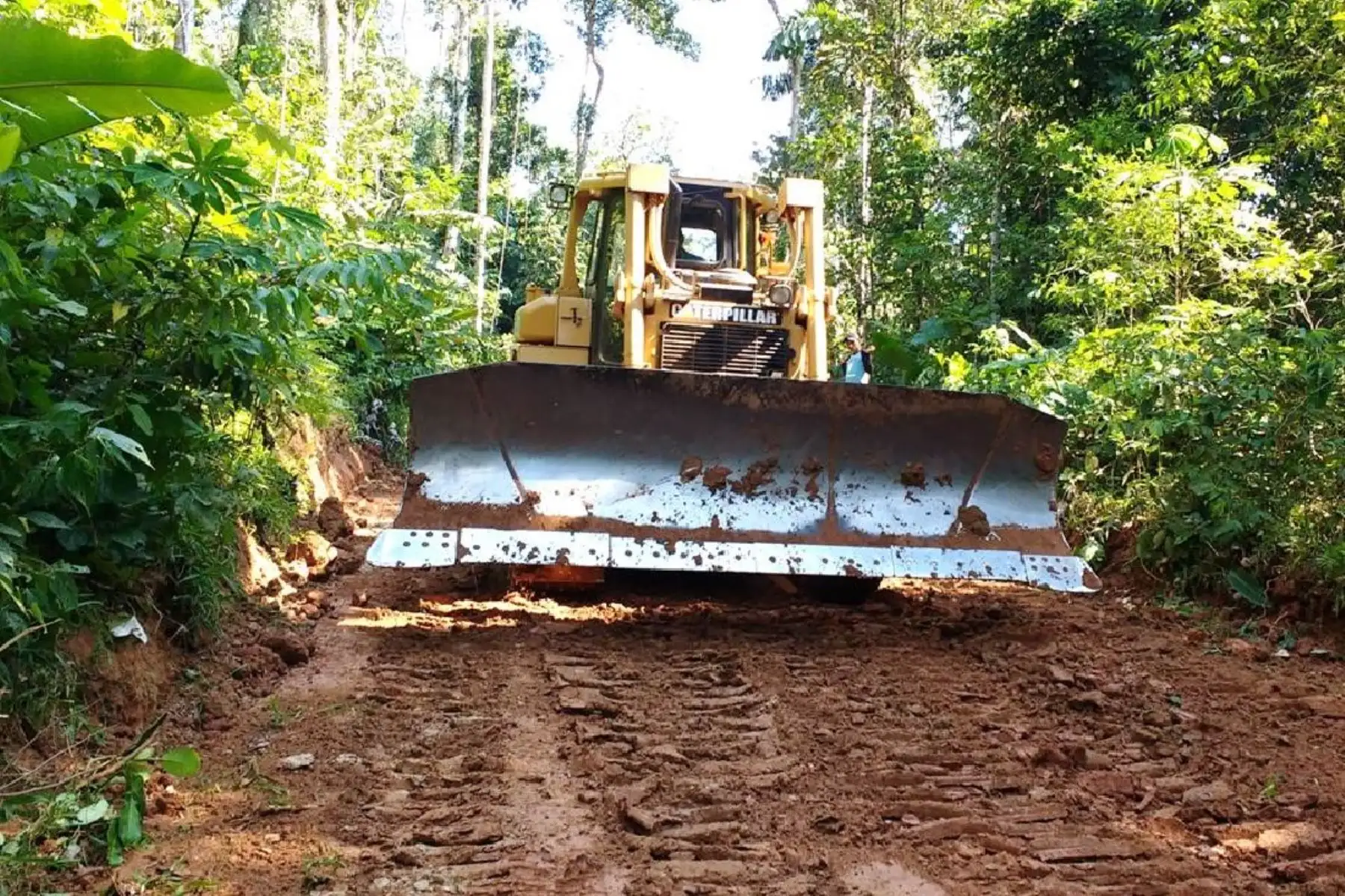 Devida financia obras de mejoramiento de caminos en siete regiones. ANDINA/Difusión