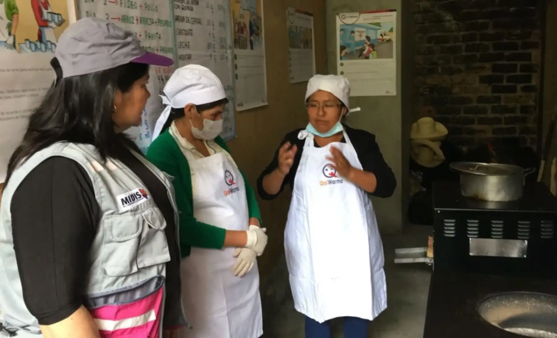 El Programa Nacional de Alimentación Escolar Qali Warma, del Ministerio de Desarrollo e Inclusión Social (Midis) equipó este año con 868 cocinas mejoradas portátiles a instituciones educativas públicas que benefician a más de 16,000 escolares de las zonas rurales de la región La Libertad.