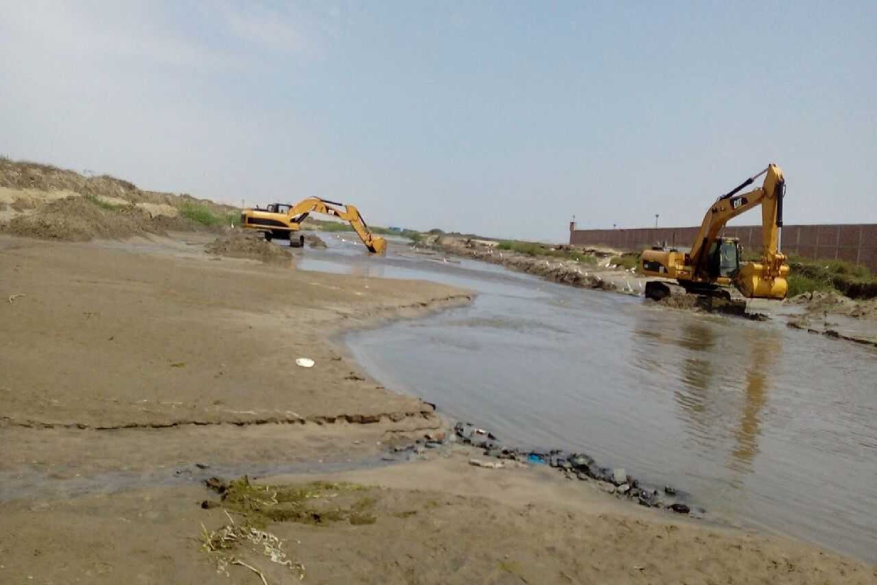 Minagr avanza aceleradamente en la limpieza y encauzamiento de los ríos de Áncash, como Casma, Huarmey y Lacramarca.