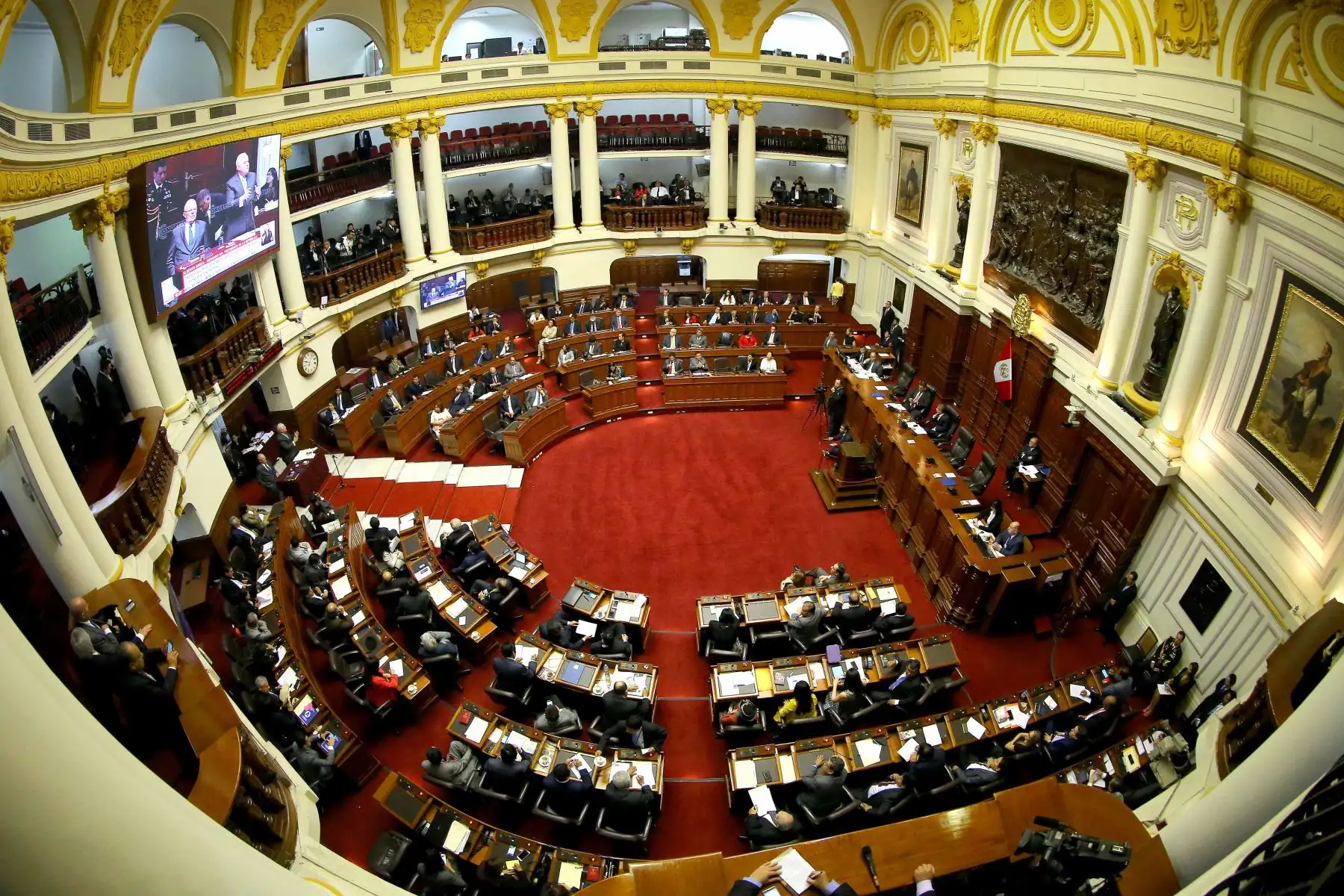 LIMA- PERÚ- 21 Diciembre. El abogado del señor Presidente de la República, Alberto Borea, hace uso de la palabra durante la sesión del pleno del Congreso por pedido de vacancia. Foto: ANDINA/Luis Iparraguirre