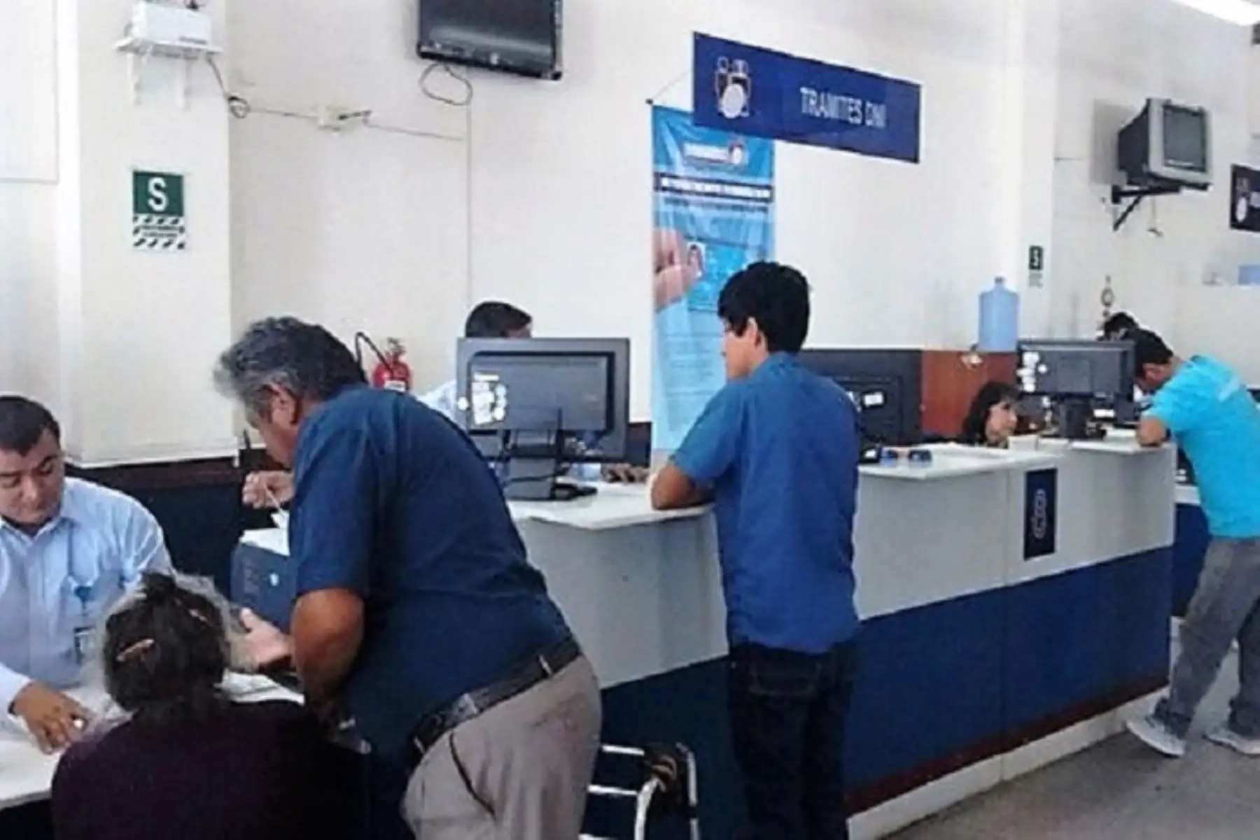 Alrededor de 7,000 trámites gratuitos para obtener el Documento Nacional de Identidad (DNI) realizaron los damnificados por El Niño Costero en la región Lambayeque, ANDINA