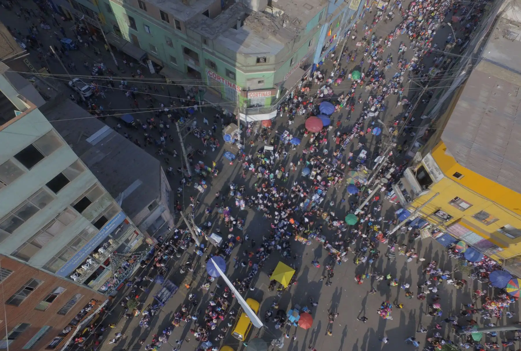 LIMA-PERÚ-DICIEMBRE 22. Fotos panorámicas del emporio comercial de gamarra. Foto: ANDINA/Jhony Laurente