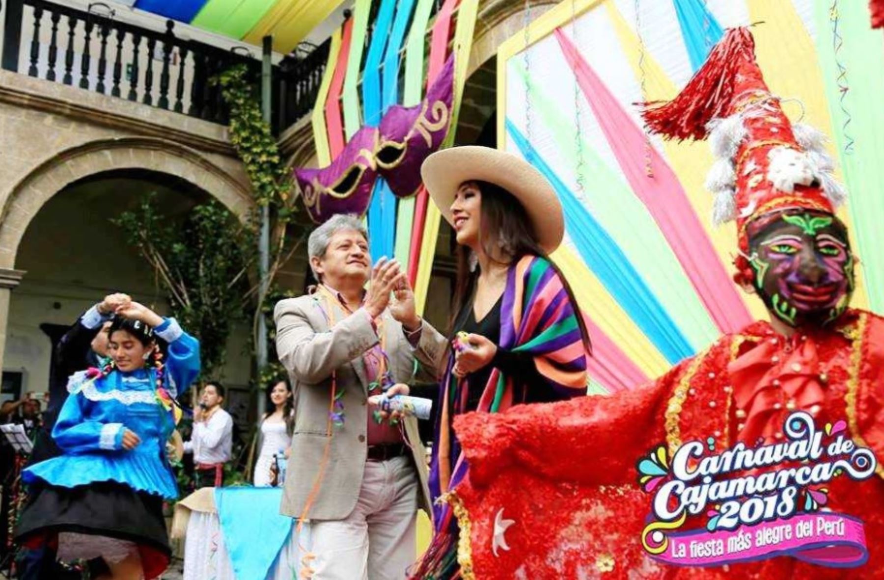 Con la presentación del afiche, programa general y la canción oficial, se iniciaron las actividades del tradicional carnaval cajamarquino que se prolongará hasta el 24 de febrero del 2018.
