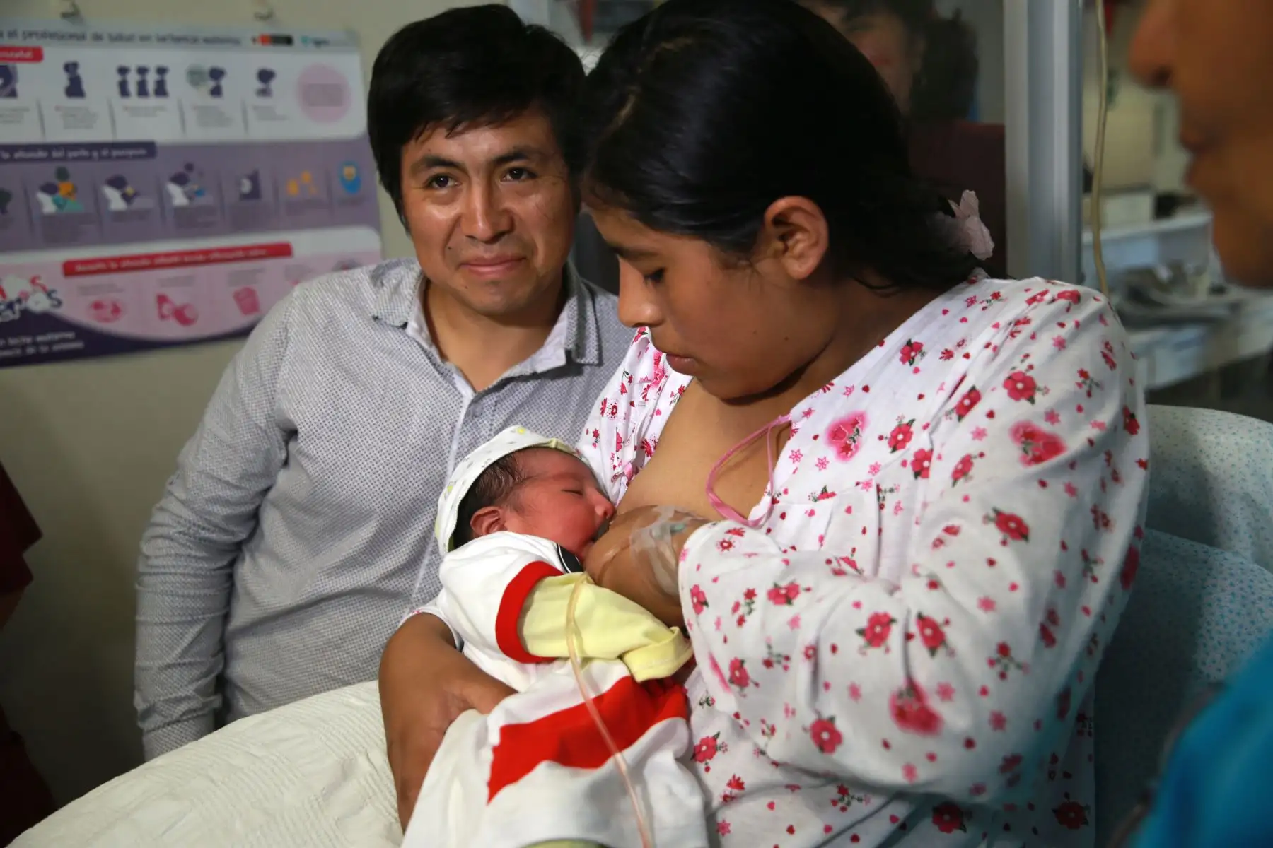 LIMA,PERÚ-DICIEMBRE 25.  Primer niño  varón  Leonardo Manuel nació en la Maternidad de Lima.Foto: ANDINA/Norman Córdova